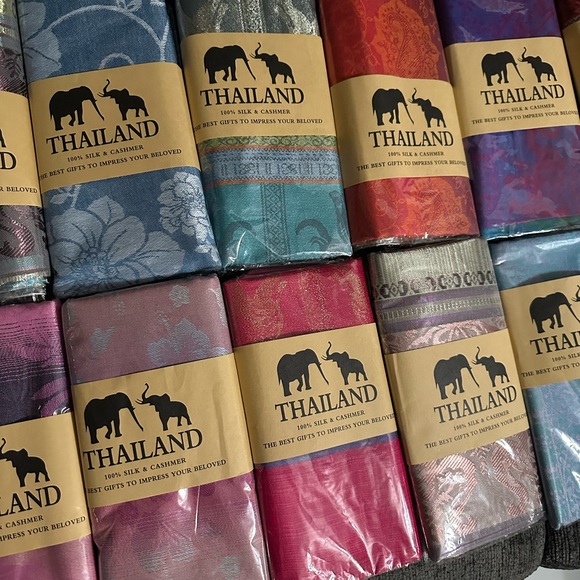 Silk & Cashmere Scarf - Picture 6 of 7